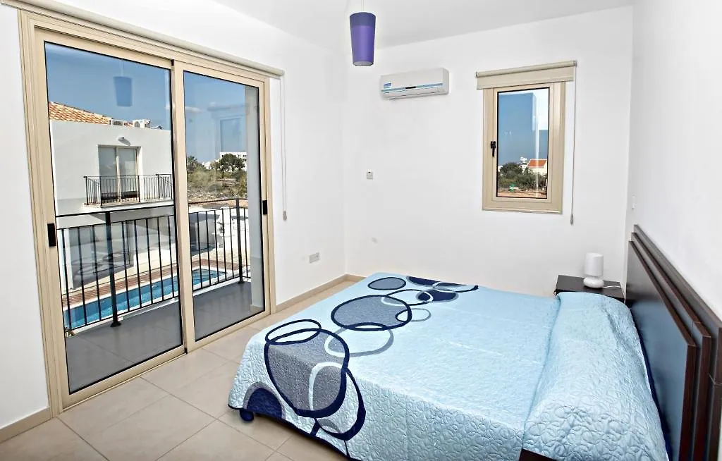 Palm Village Villas Protaras 0*,